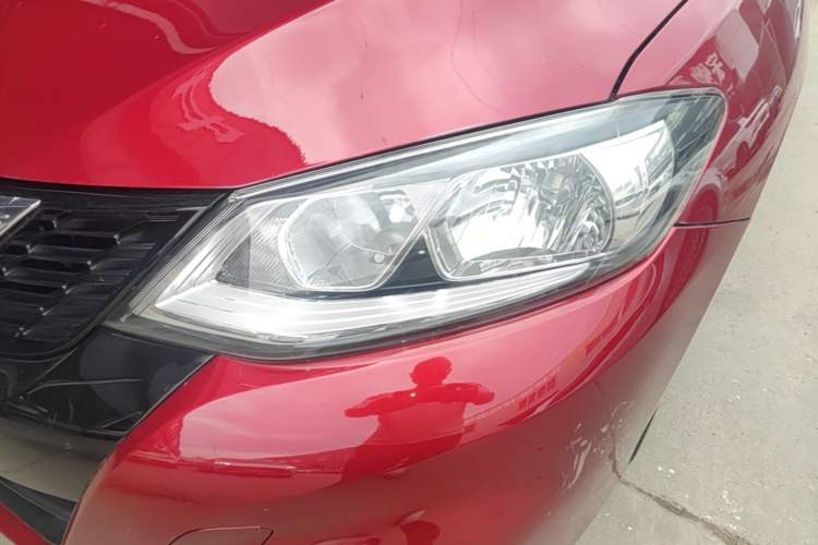 Used Nissan Tiida 2016 1.6L CVT Smart Drive Edition Left Front Headlight