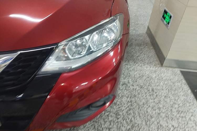 Used Nissan Tiida 2016 1.6L CVT Cool Dynamic Edition Left Front Headlight