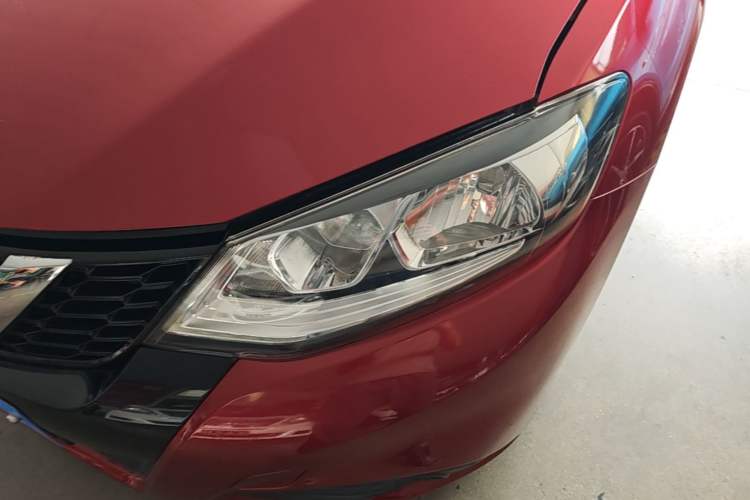 Used Nissan Tiida 2016 1.6L CVT Cool Dynamic Edition Left Front Headlight