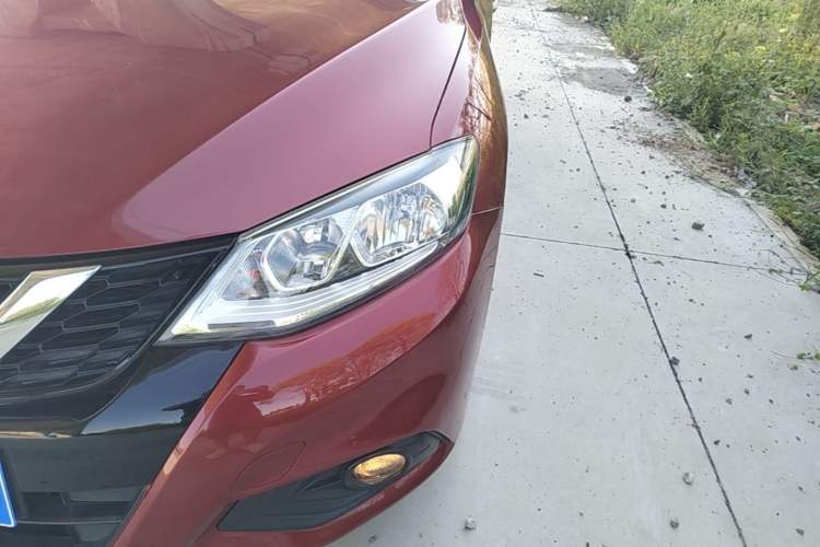 Used Nissan Tiida 2016 1.6L CVT Smart Drive Edition Left Front Headlight