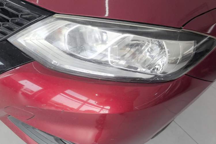 Used Nissan Tiida 2016 1.6L CVT Smart Drive Edition Left Front Headlight