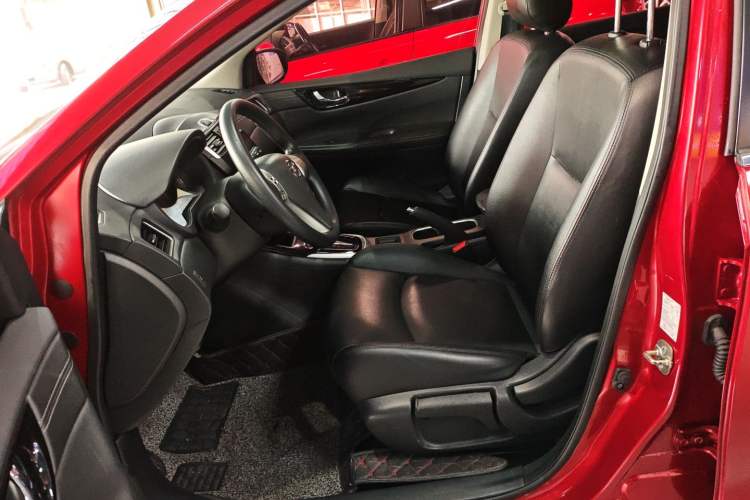 Used Nissan Tiida 2016 1.6L CVT Cool Dynamic Edition Left Front Seat