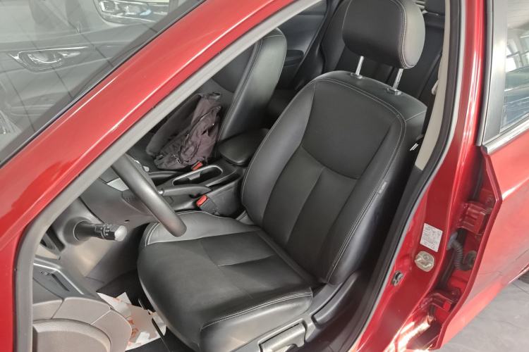 Used Nissan Tiida 2016 1.6L CVT ZhiZun Edition Left Front Seat