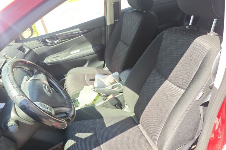 Used Nissan Tiida 2016 1.6L CVT Cool Dynamic Edition Left Front Seat