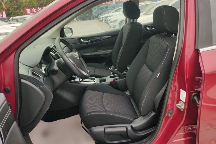 Used Nissan Tiida 2016 1.6L CVT Cool Dynamic Edition Left Front Seat