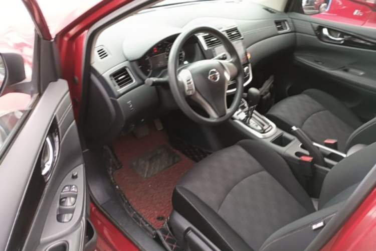 Used Nissan Tiida 2016 1.6L CVT Cool Dynamic Edition Left Front Seat