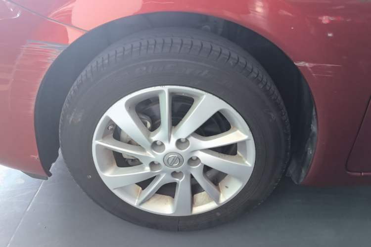 Used Nissan Tiida 2016 1.6L CVT Cool Dynamic Edition Left Front Wheel Hub