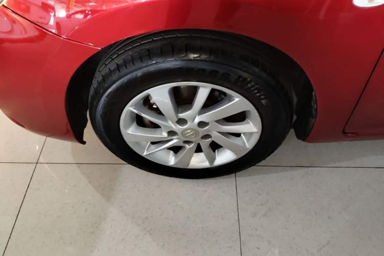 Used Nissan Tiida 2016 1.6L CVT Cool Dynamic Edition Left Front Wheel Hub