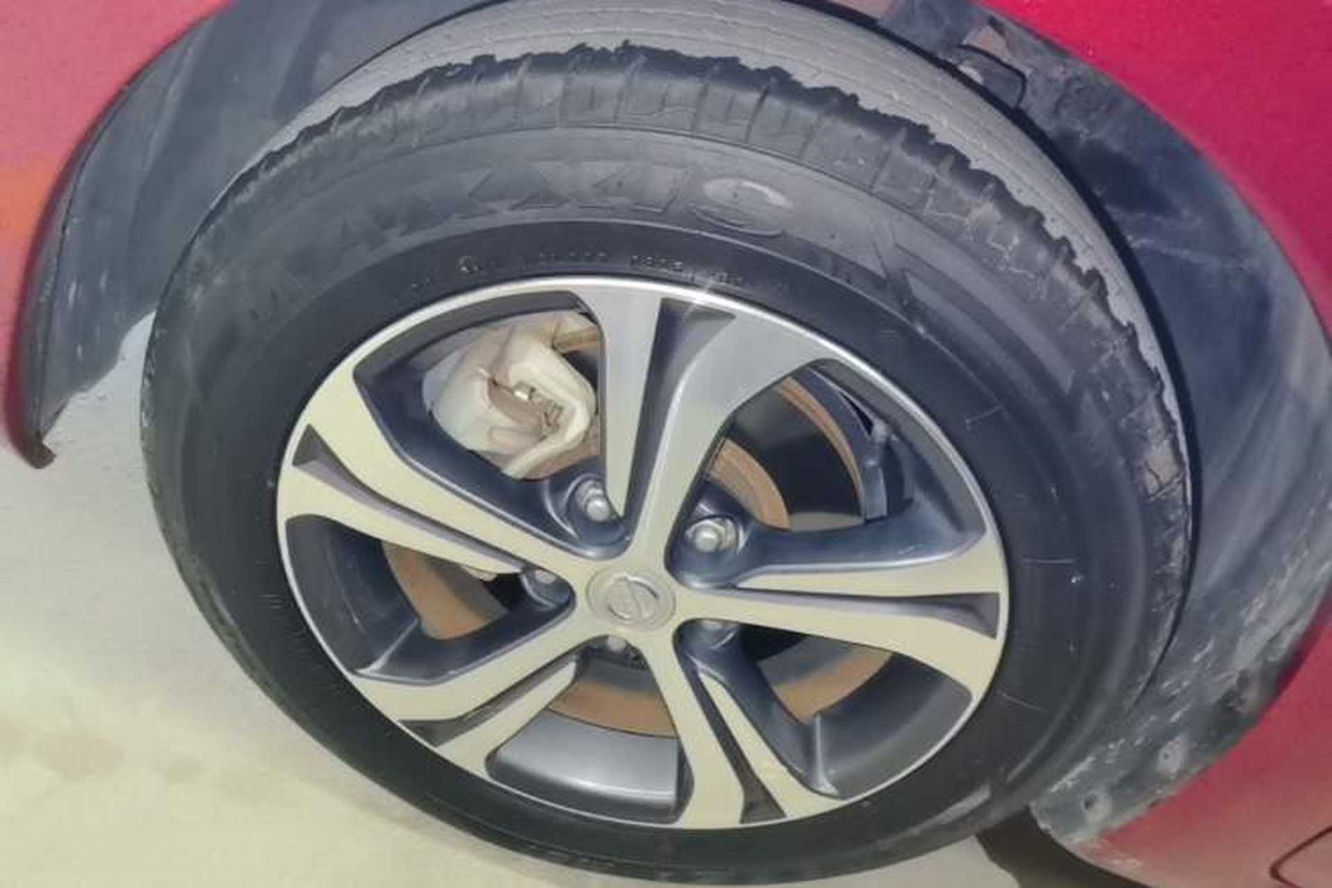 Used Nissan Tiida 2016 1.6L CVT Smart Drive Edition Left Front Wheel Hub