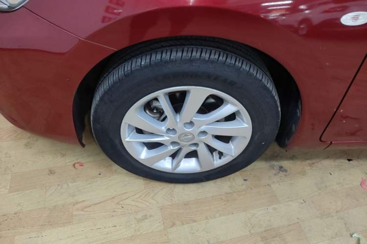 Used Nissan Tiida 2016 1.6L CVT Cool Dynamic Edition Left Front Wheel Hub