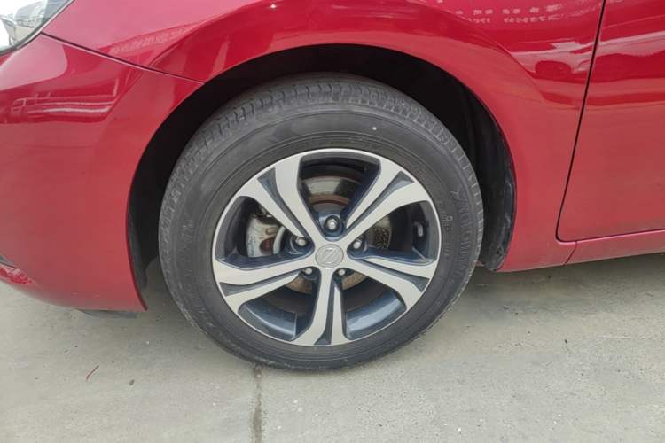 Used Nissan Tiida 2016 1.6L CVT Smart Drive Edition Left Front Wheel Hub