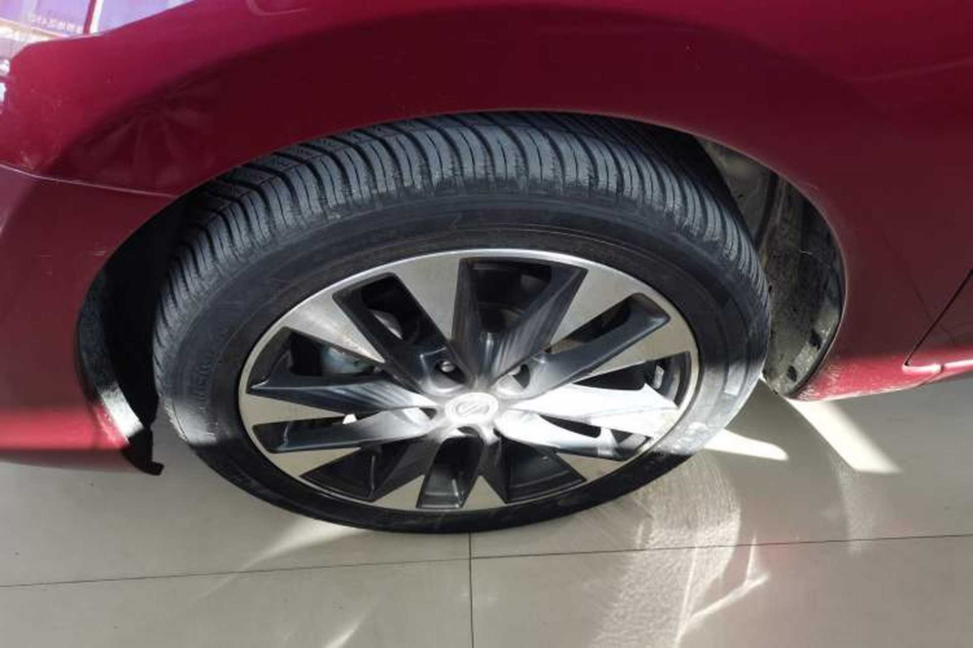 Used Nissan Tiida 2016 1.6L CVT ZhiZun Edition Left Front Wheel Hub