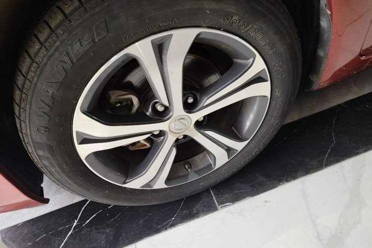 Used Nissan Tiida 2016 1.6L CVT Smart Drive Edition Left Front Wheel Hub