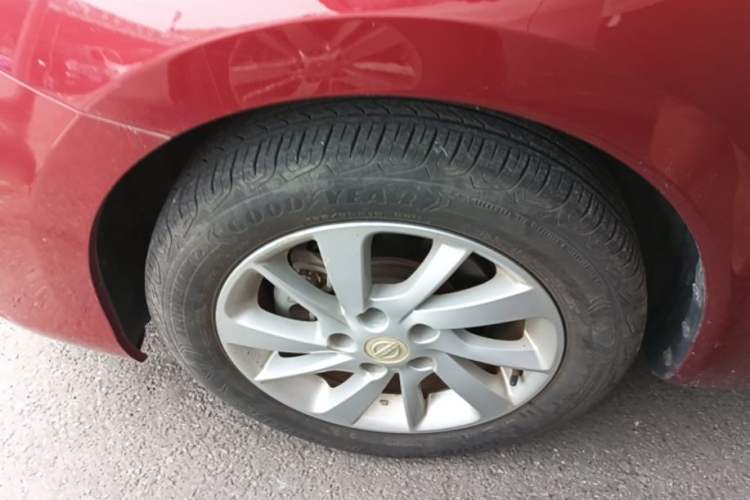 Used Nissan Tiida 2016 1.6L CVT Cool Dynamic Edition Left Front Wheel Hub