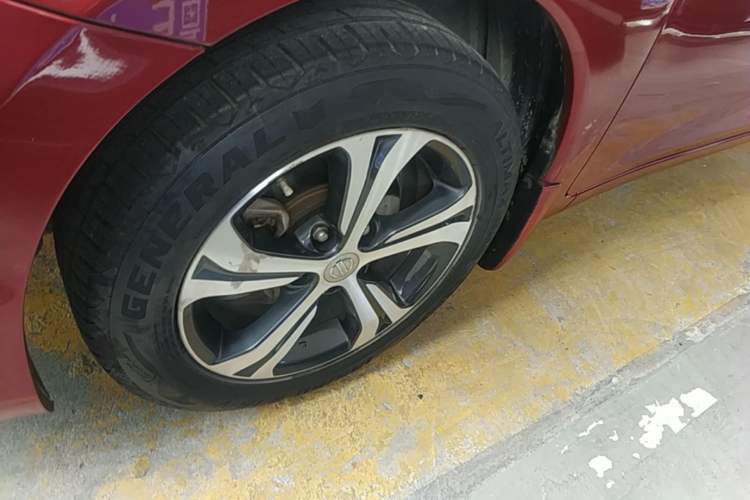 Used Nissan Tiida 2016 1.6L CVT Smart Drive Edition Left Front Wheel Hub