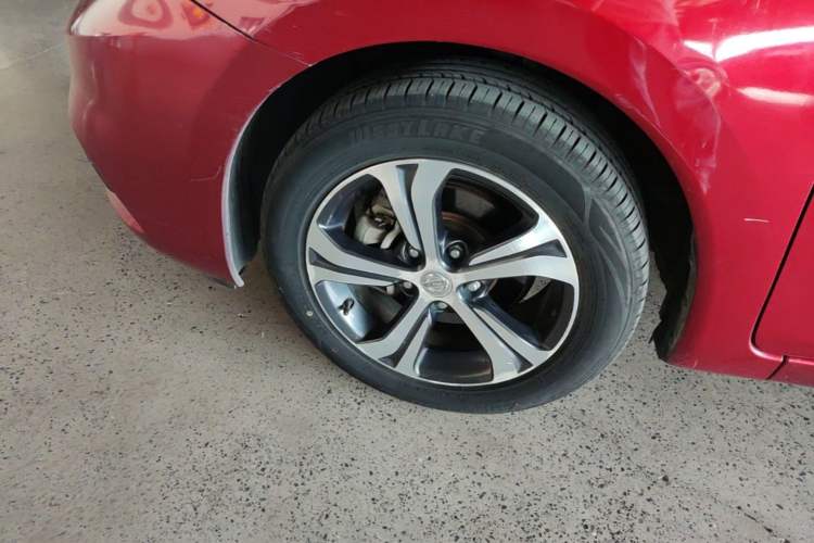 Used Nissan Tiida 2016 1.6L CVT Smart Drive Edition Left Front Wheel Hub