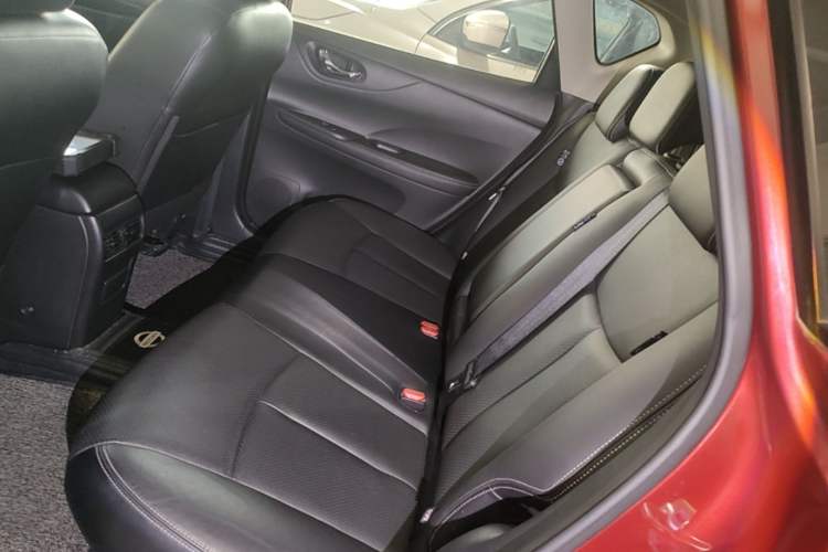 Used Nissan Tiida 2016 1.6L CVT ZhiZun Edition Left Rear Seat