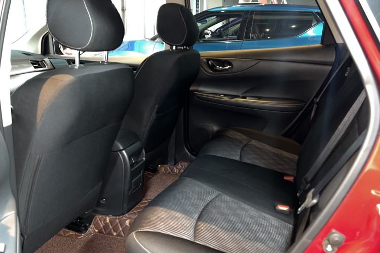 Used Nissan Tiida 2016 1.6L CVT Cool Dynamic Edition Left Rear Seat