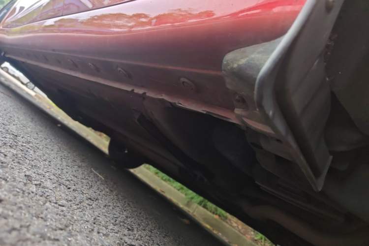 Used Nissan Tiida 2016 1.6L CVT Smart Drive Edition Left Side Sill