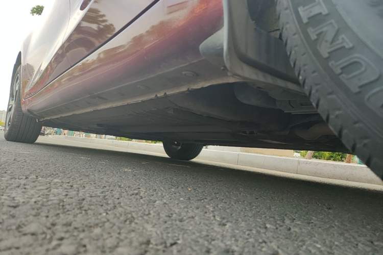 Used Nissan Tiida 2016 1.6L CVT Smart Drive Edition Left Side Sill