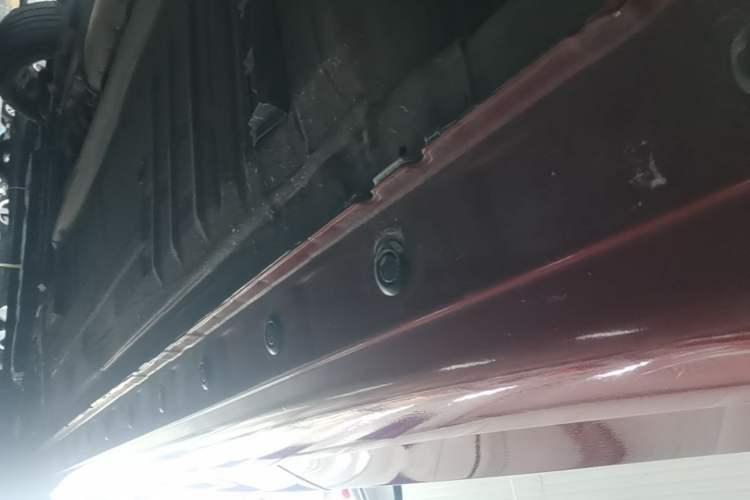Used Nissan Tiida 2016 1.6L CVT ZhiZun Edition Left Side Sill
