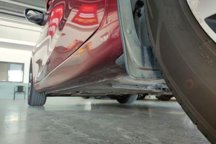 Used Nissan Tiida 2016 1.6L CVT Smart Drive Edition Left Side Sill