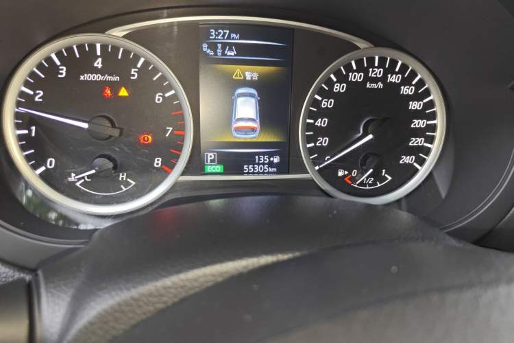Used Nissan Tiida 2016 1.6L CVT Smart Drive Edition Odometer Close Up