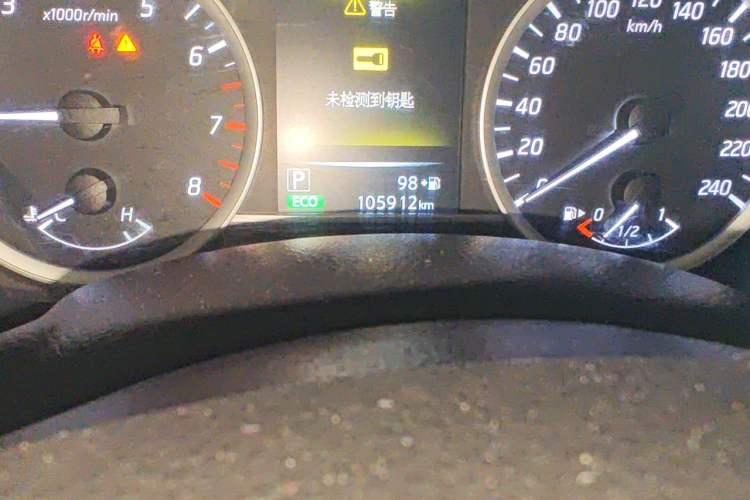 Used Nissan Tiida 2016 1.6L CVT Smart Drive Edition Odometer Close Up
