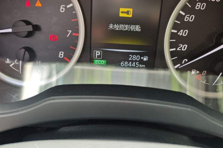 Used Nissan Tiida 2016 1.6L CVT Smart Drive Edition Odometer Close Up
