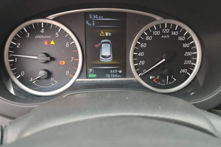 Used Nissan Tiida 2016 1.6L CVT Smart Drive Edition Odometer Close Up