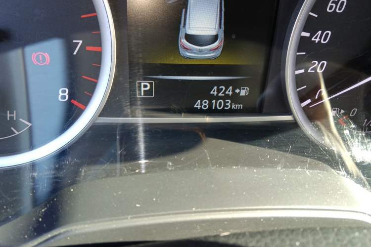 Used Nissan Tiida 2016 1.6L CVT Smart Drive Edition Odometer Close Up