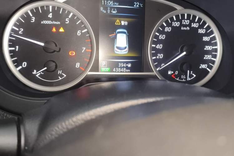 Used Nissan Tiida 2016 1.6L CVT ZhiZun Edition Odometer Close Up