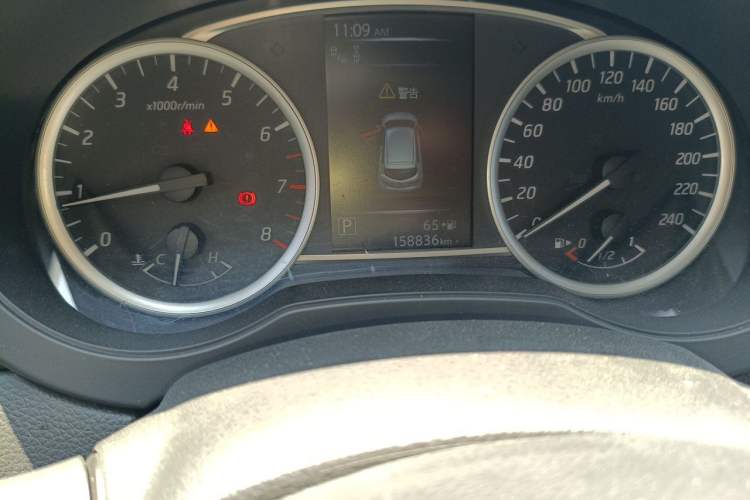 Used Nissan Tiida 2016 1.6L CVT Smart Drive Edition Odometer Close Up