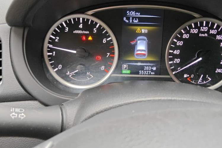 Used Nissan Tiida 2016 1.6L CVT Smart Drive Edition Odometer Close Up