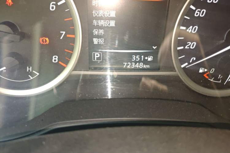 Used Nissan Tiida 2016 1.6L CVT Smart Drive Edition Odometer Close Up