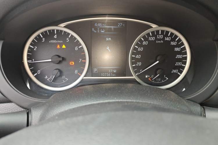 Used Nissan Tiida 2016 1.6L CVT ZhiZun Edition Odometer Close Up