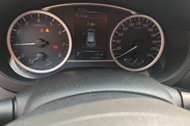 Used Nissan Tiida 2016 1.6L CVT Smart Drive Edition Odometer Close Up