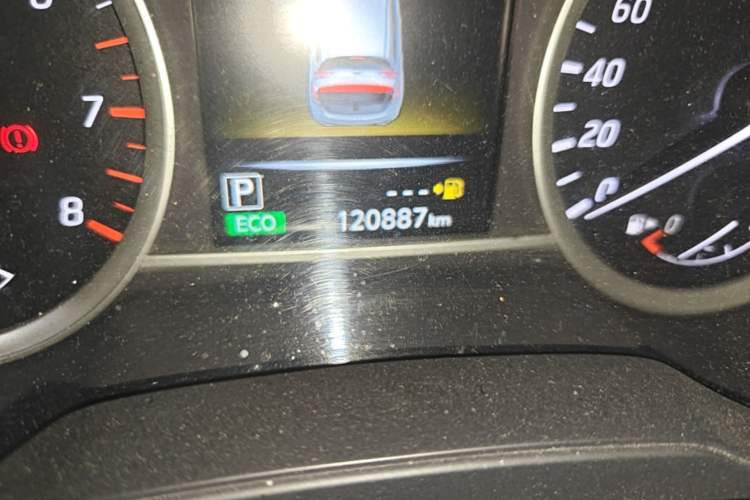Used Nissan Tiida 2016 1.6L CVT Smart Drive Edition Odometer Close Up