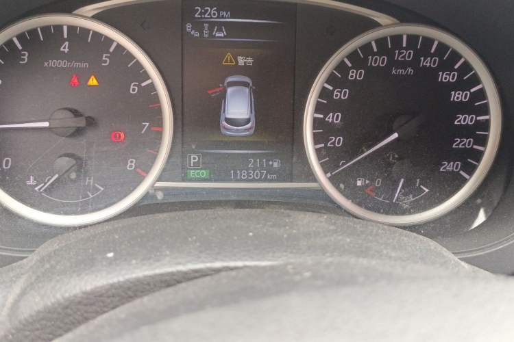 Used Nissan Tiida 2016 1.6L CVT Smart Drive Edition Odometer Close Up