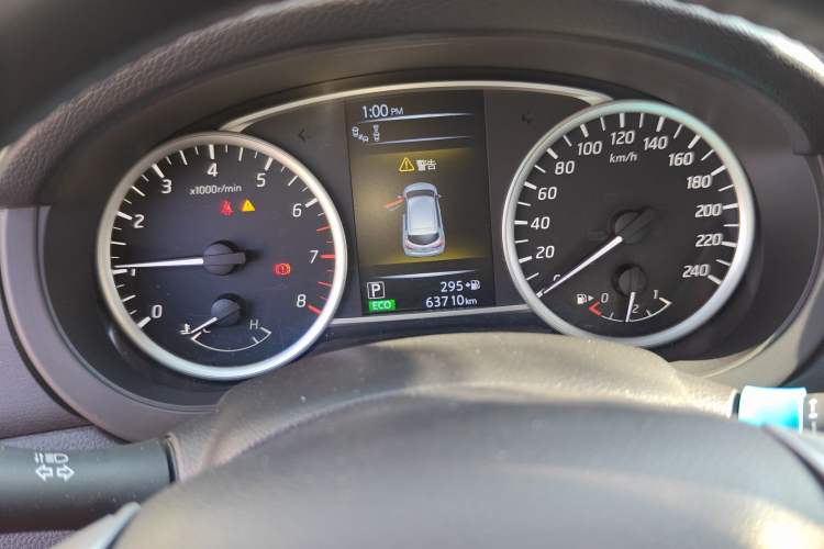Used Nissan Tiida 2016 1.6L CVT Smart Drive Edition Odometer Close Up