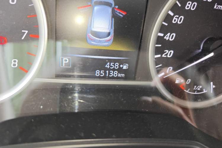 Used Nissan Tiida 2016 1.6L CVT Smart Drive Edition Odometer Close Up