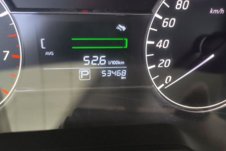 Used Nissan Tiida 2016 1.6L CVT Cool Dynamic Edition Odometer Close Up