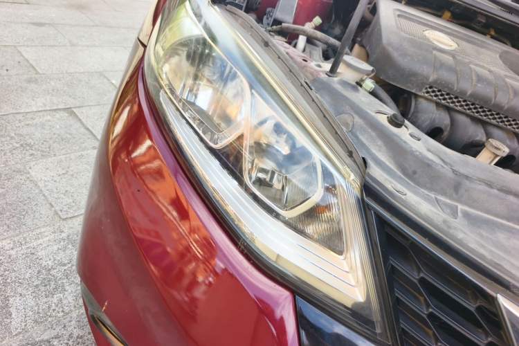 Used Nissan Tiida 2016 1.6L CVT Smart Drive Edition Right Front Headlight