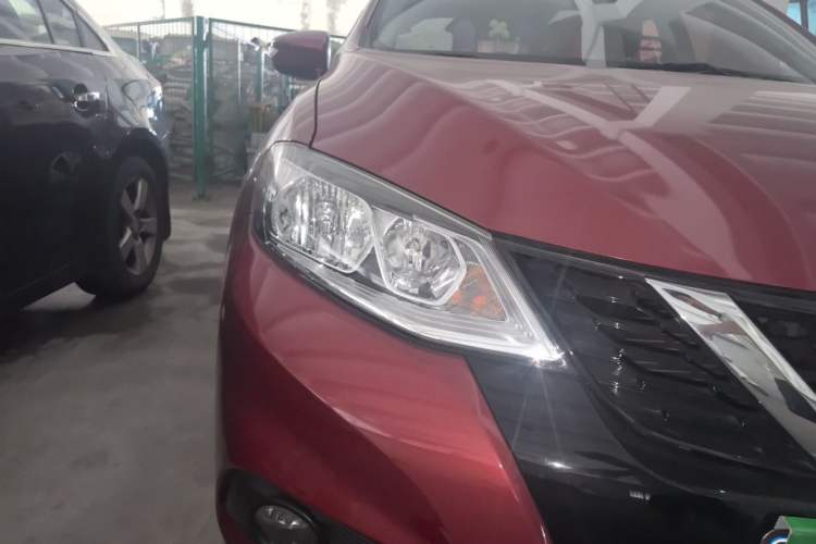 Used Nissan Tiida 2016 1.6L CVT Smart Drive Edition Right Front Headlight