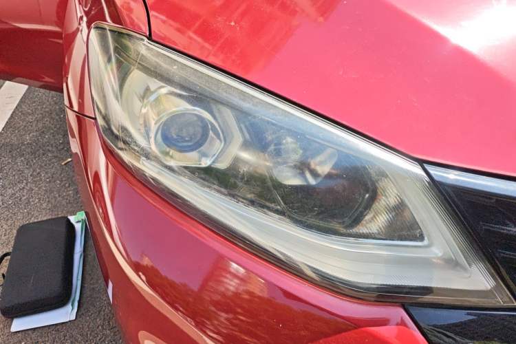 Used Nissan Tiida 2016 1.6L CVT ZhiZun Edition Right Front Headlight
