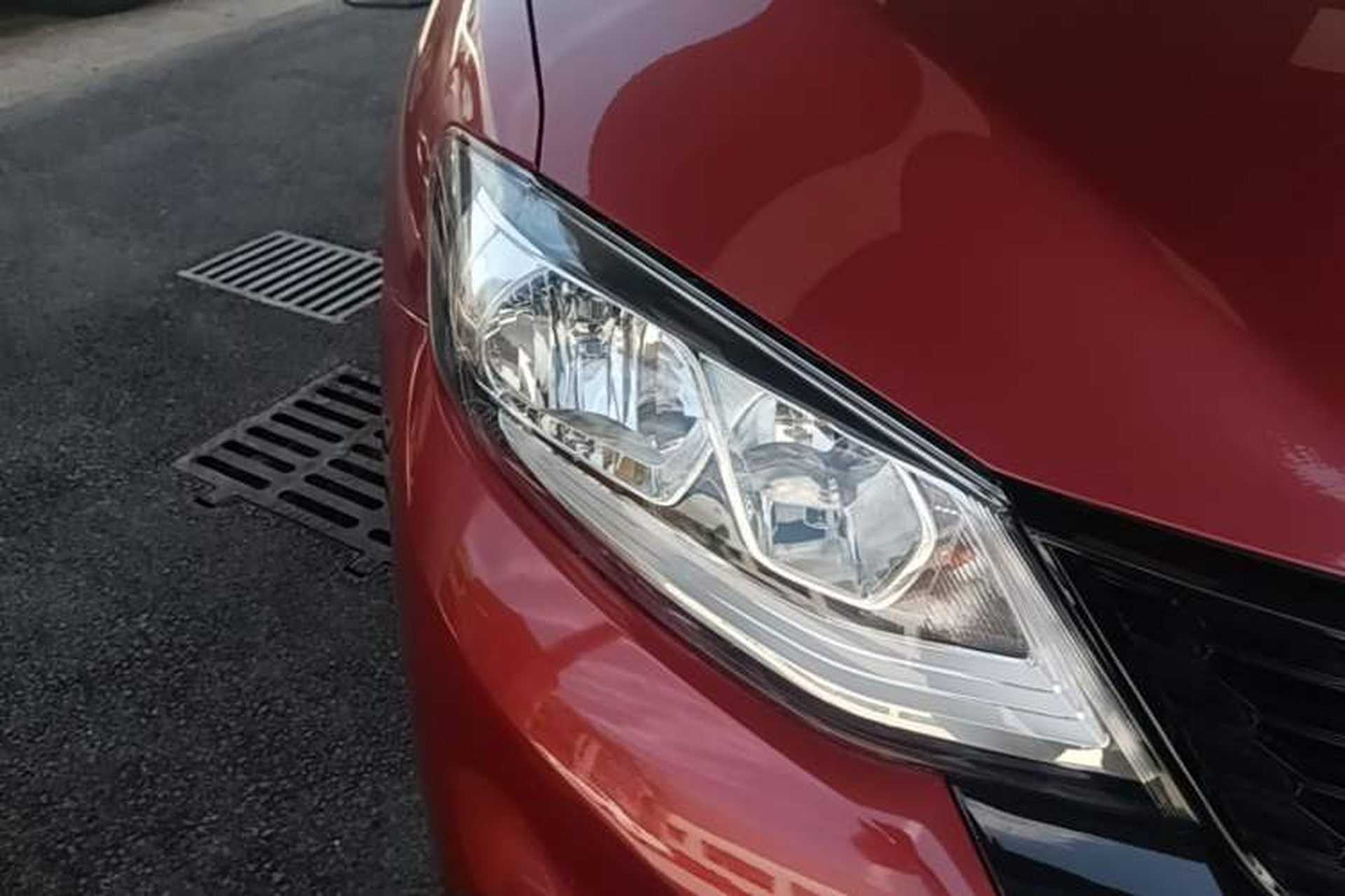 Used Nissan Tiida 2016 1.6L CVT Smart Drive Edition Right Front Headlight