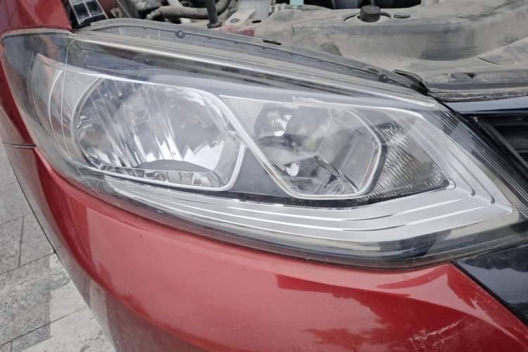 Used Nissan Tiida 2016 1.6L CVT Smart Drive Edition Right Front Headlight