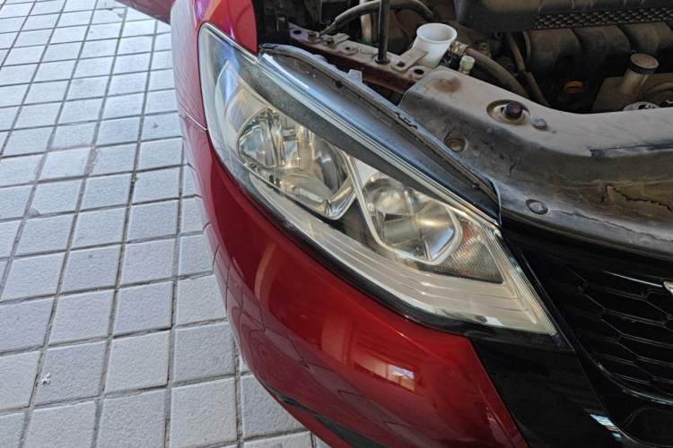 Used Nissan Tiida 2016 1.6L CVT Smart Drive Edition Right Front Headlight