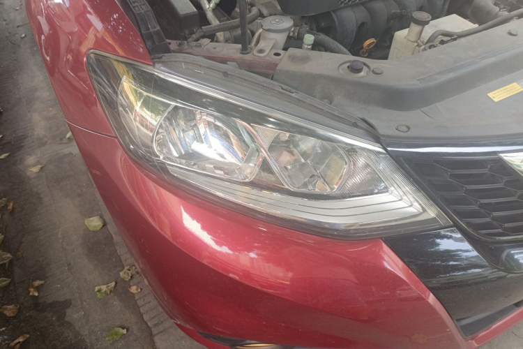 Used Nissan Tiida 2016 1.6L CVT Smart Drive Edition Right Front Headlight