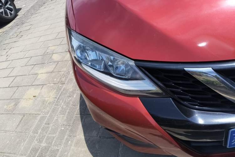 Used Nissan Tiida 2016 1.6L CVT Smart Drive Edition Right Front Headlight